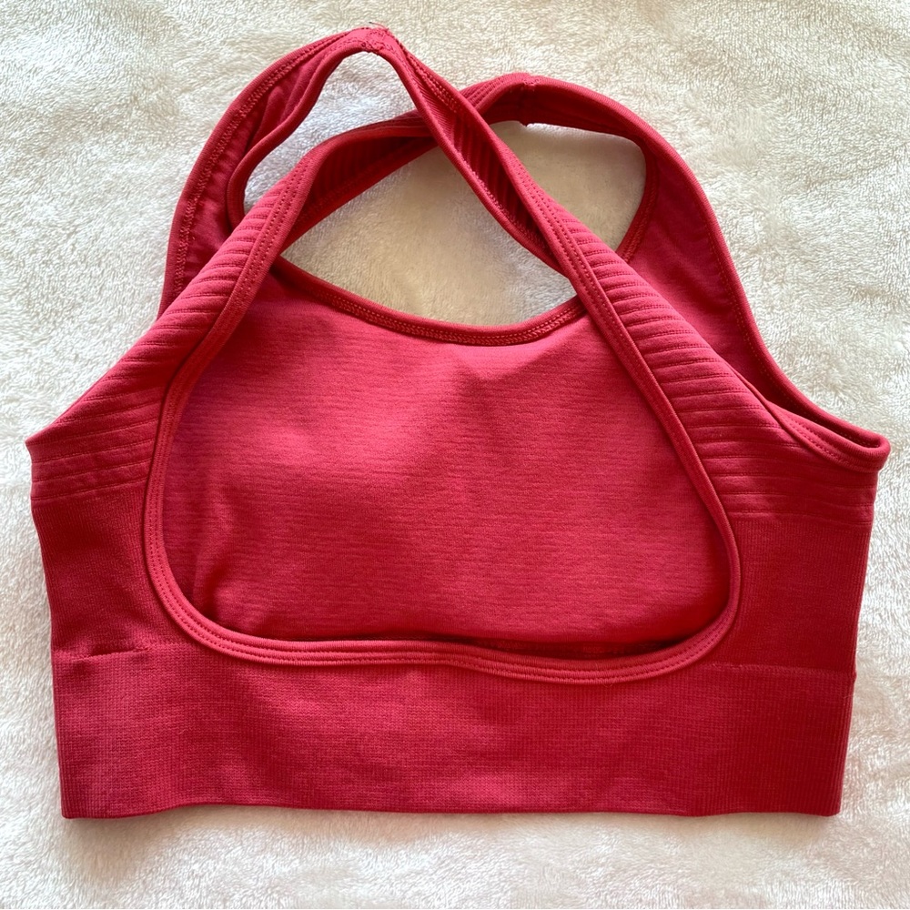 Alphalete Vault high-impact seamless sports bra. ❤️ - Picture 5 of 7